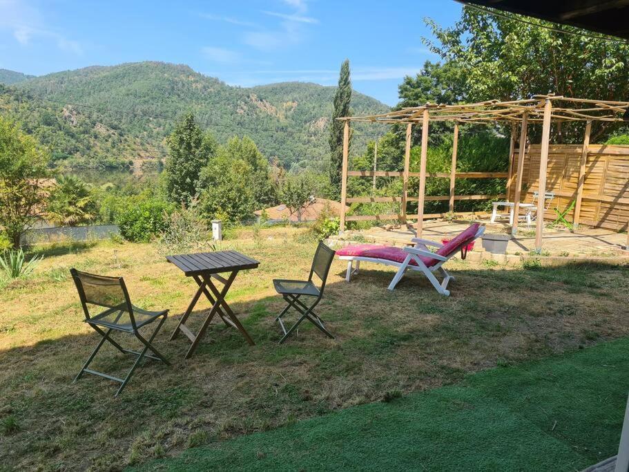 Le Chalet Des Amis Aurec-Sur-Loire Eksteriør billede